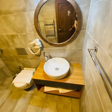 Hotell In Ephesus And Art Galery 3*
