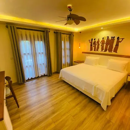 In Ephesus And Art Galery Hotel *