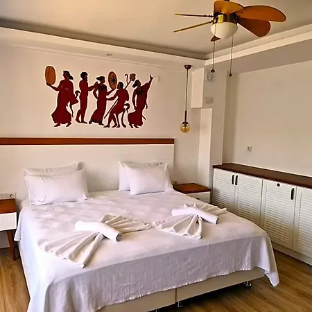 In Ephesus And Art Galery 3* Selçuk