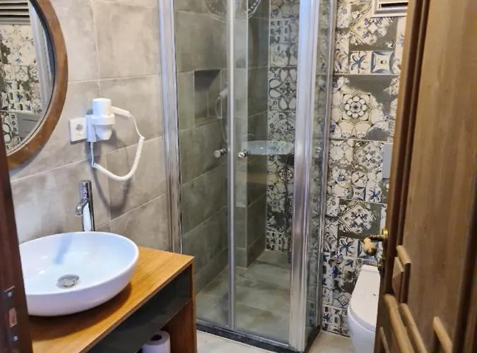 Otel In Ephesus And Art Galery