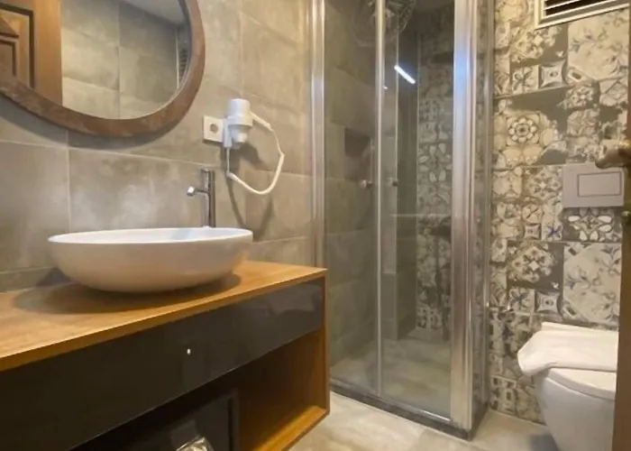 In Ephesus And Art Galery Otel *